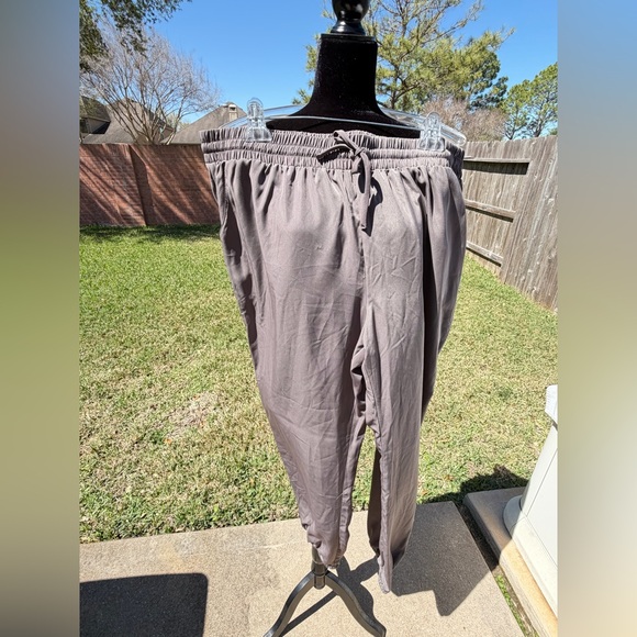 Forever 21 Pants - Forever 21 Gray Drawstring Joggers